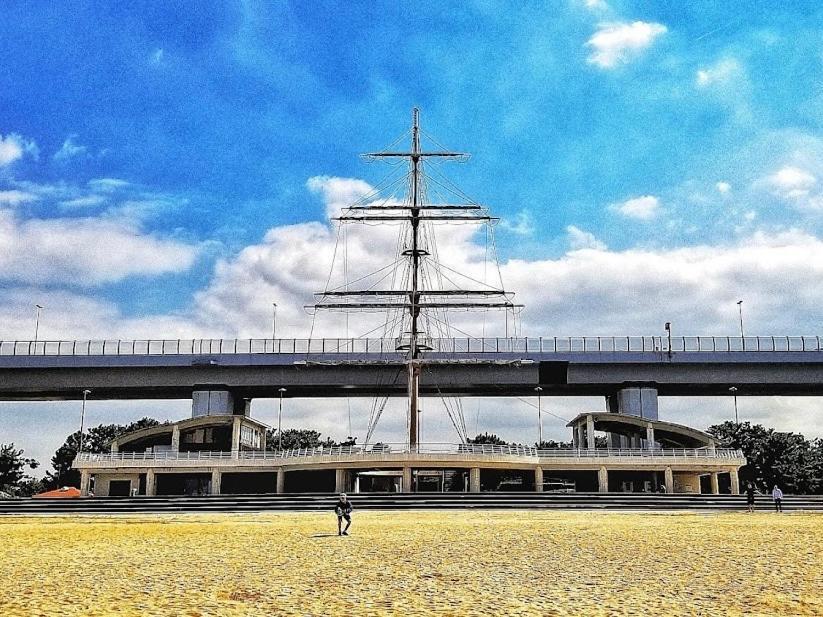 Kansai Seaside Hotel Kaizuka Bagian luar foto